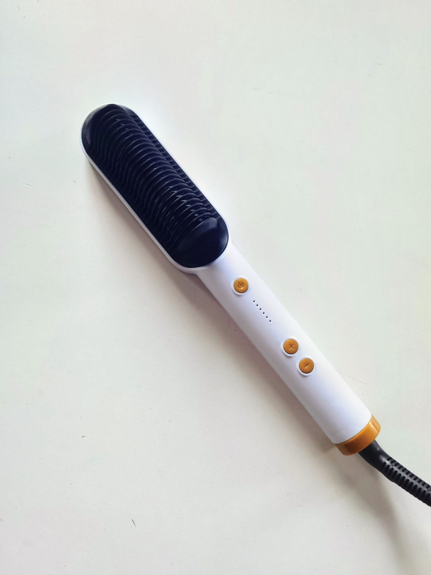 Straight Comb Negative Ions Do Not Hurt Hair